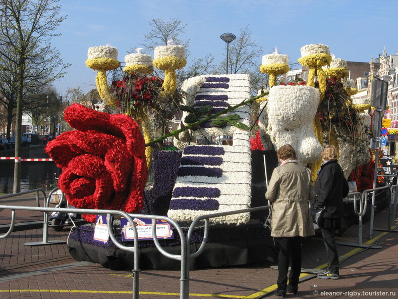 Нидерланды, парад цветов Bloemencorso  в Харлеме, 2011 год (видеозарисовка)