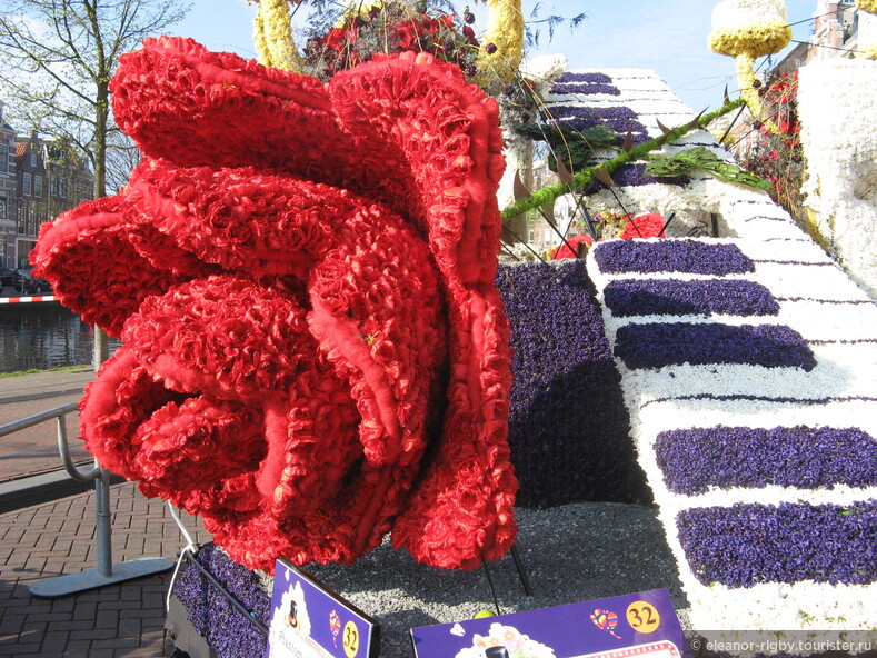 Нидерланды, парад цветов Bloemencorso  в Харлеме, 2011 год (видеозарисовка)