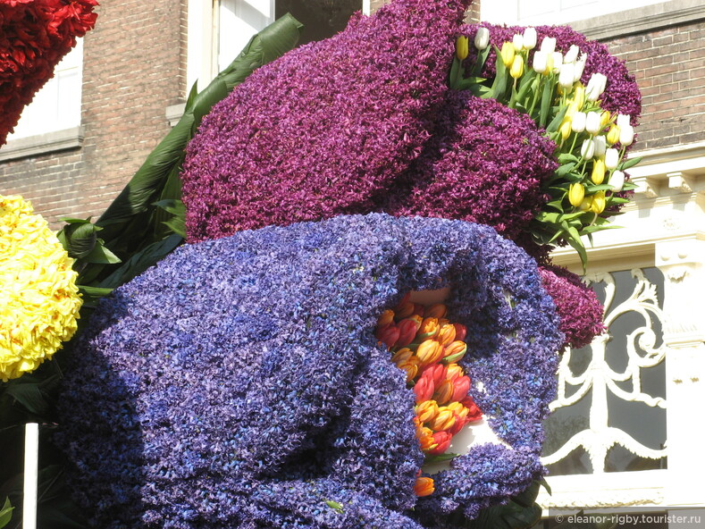 Нидерланды, парад цветов Bloemencorso  в Харлеме, 2011 год (видеозарисовка)