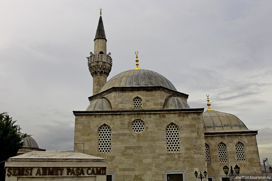 Новый год по-стамбульски: мечети, Троцкий, виллы и козлы