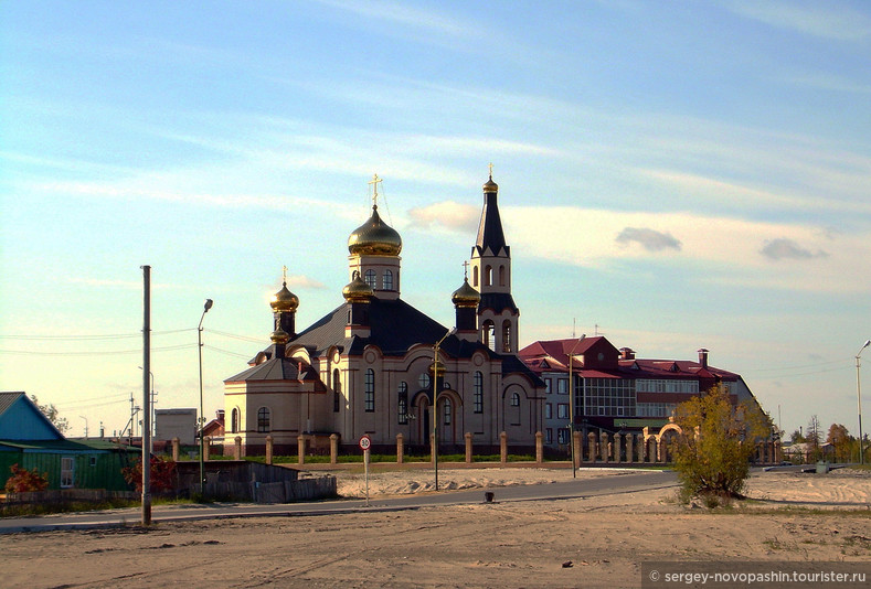 Свято-Никольский храм © Сергей Новопашин, 2006