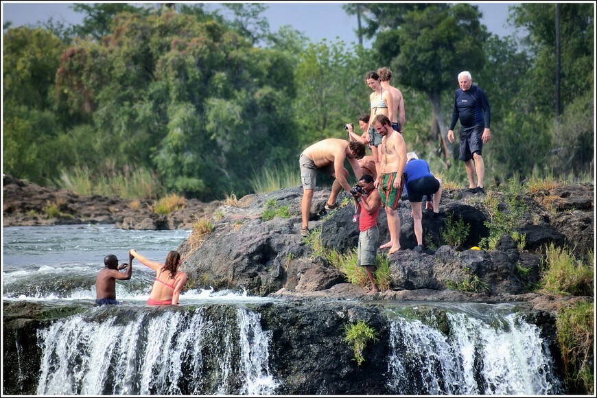 Водопад Виктория, или как нас не пустили в Замбию