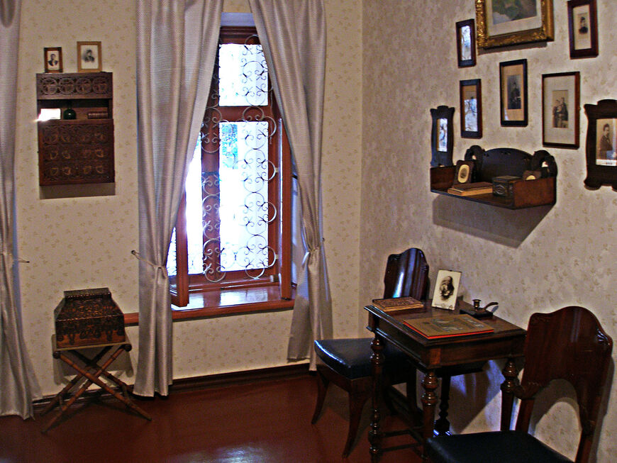 Дом-музей А. П. Чехова в Ялте («Белая дача»)