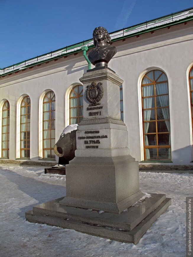 Памятник Петру Первому- основателю горно-заводского дела на Урале