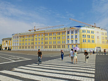 14-й корпус Кремля (на реставрации) и Ивановская площадь