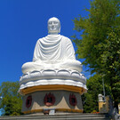 Пагода Лонг Шон или Белый Будда