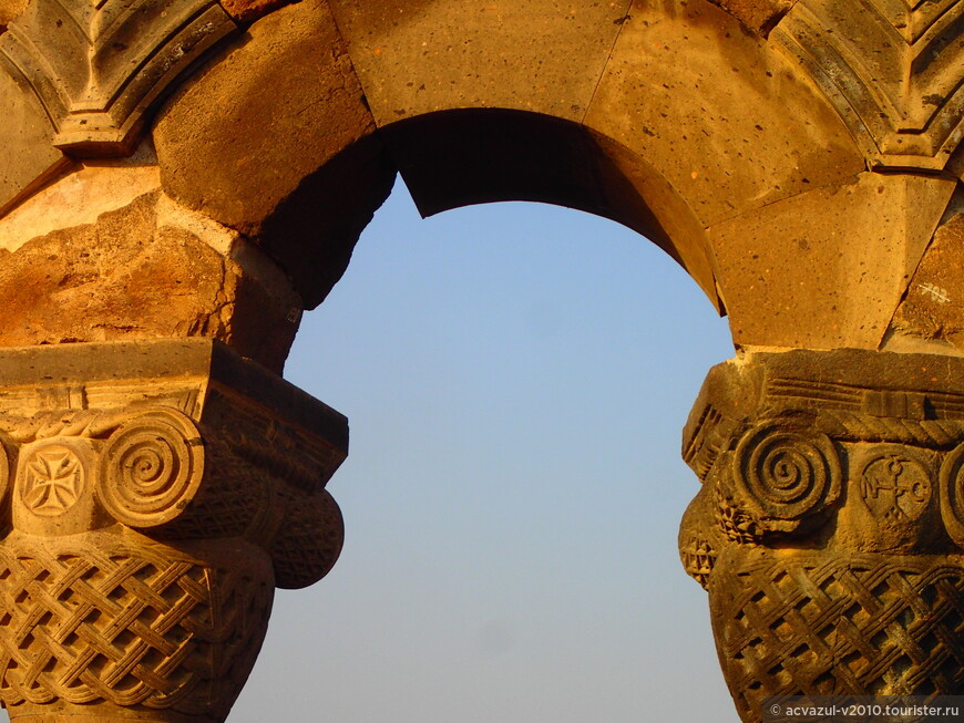 Храм Звартноц — маленький кусочек византийского стиля в Армении