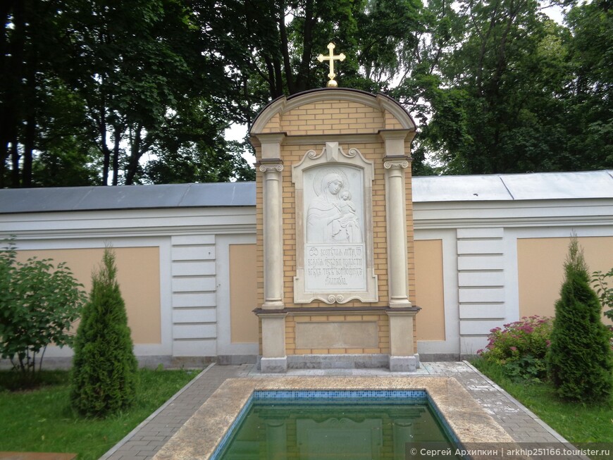 По Санкт-Петербургу. От Александро-Невской лавры до Смольного собора