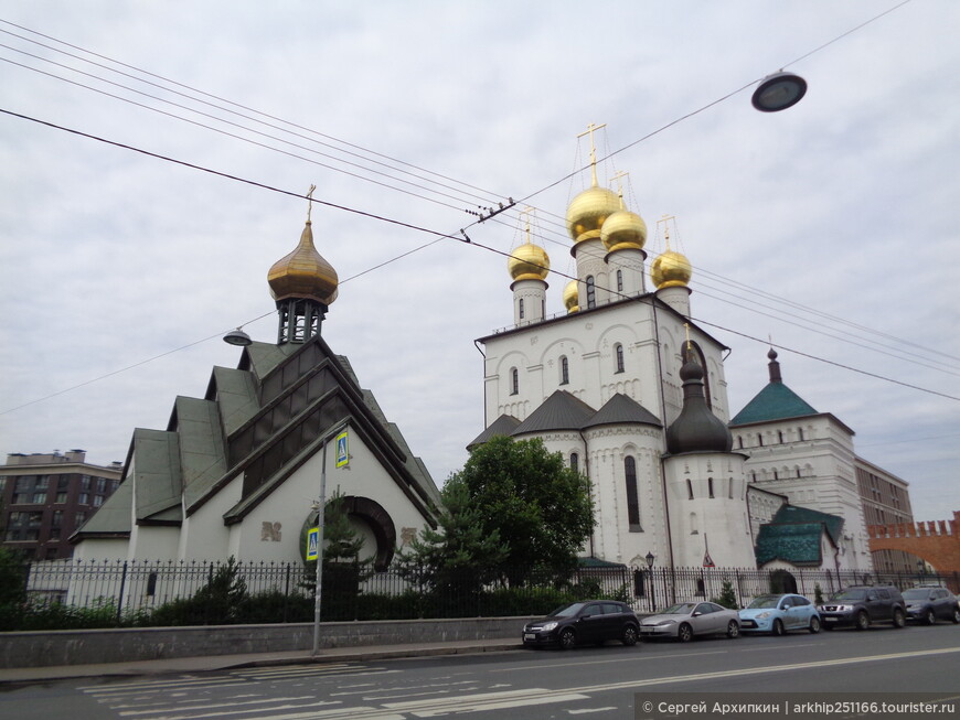 По Санкт-Петербургу. От Александро-Невской лавры до Смольного собора