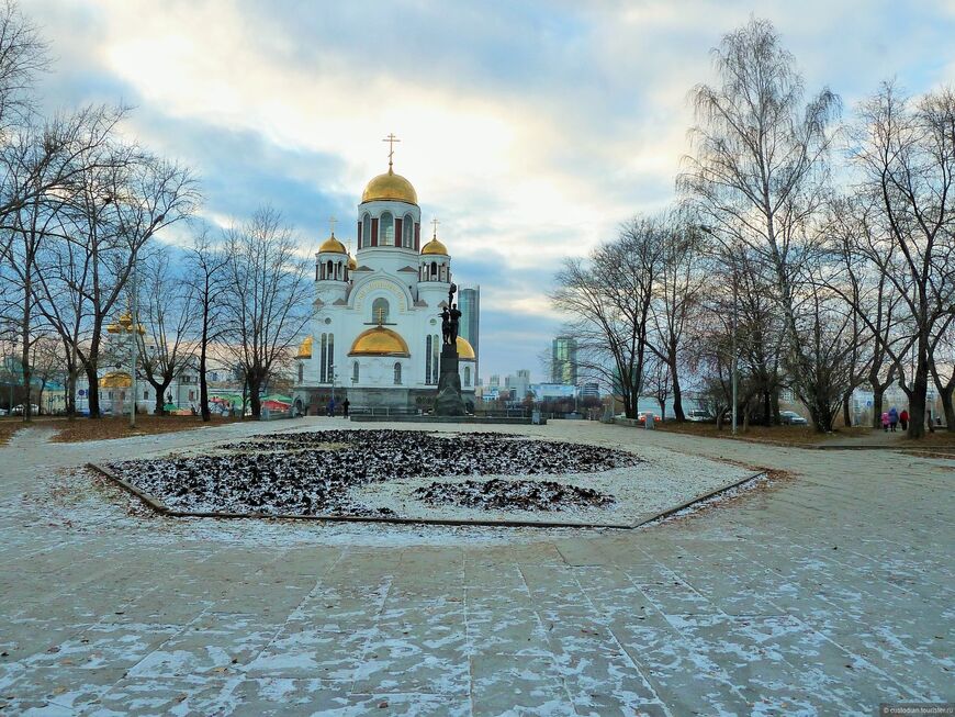 Храм-на-Крови в Екатеринбурге