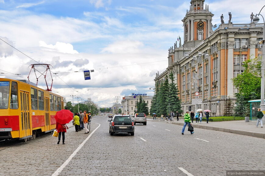 Площадь 1905 года в Екатеринбурге