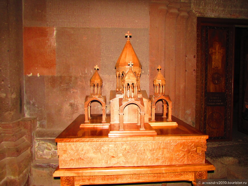 Монастырь Аричванк — летняя резиденция Эчмиадзинского каталикоса