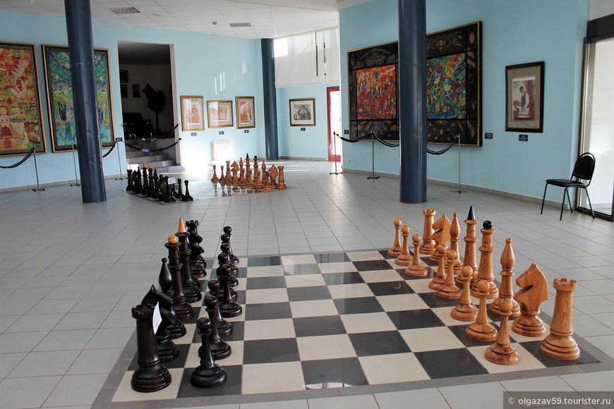 Элиста — город шахмат, город скульптур, и не только...