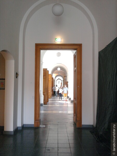 Дрезден: Хотите заглянуть в Дрезденскую академию художеств?