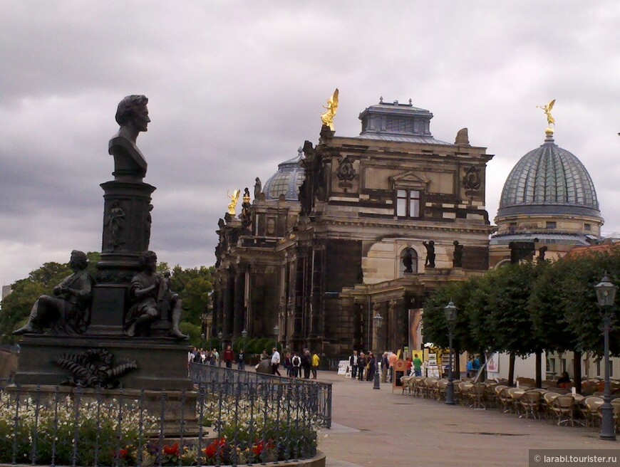 Дрезден: Хотите заглянуть в Дрезденскую академию художеств?