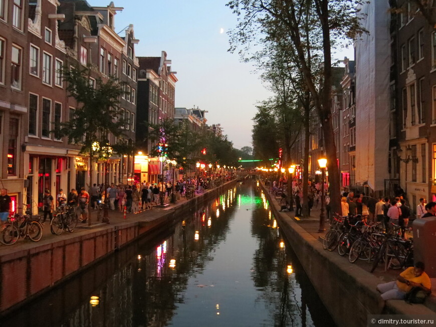 Амстердамщина ночная. Красный цвет, дороги нет, или шоу 18+