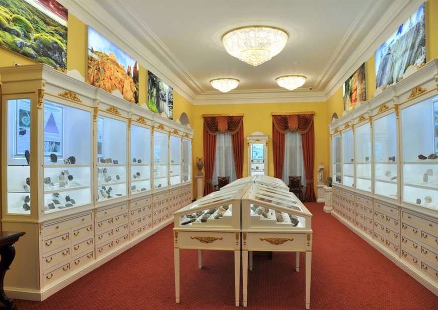 Горный музей в Санкт-Петербурге (музей Горного университета)