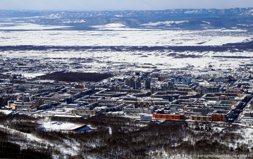Южно-Сахалинск: мне сверху видно все, ты так и знай…
