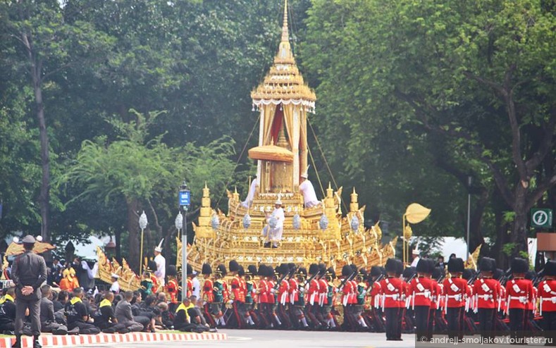 ПРИСУТСТВИЕ: БАНГКОК. Церемония кремации  его Величества Рамы IX, короля Таиланда..
