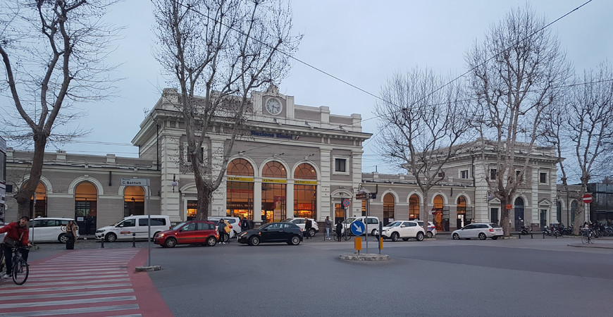 Ж/д вокзал Римини