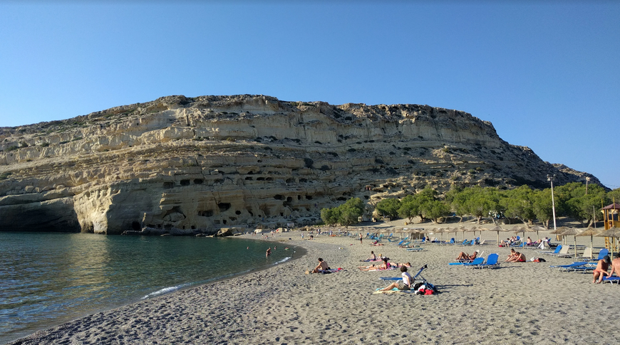 Пляж «Матала» или «Пляж хиппи» на Крите (Matala Beach)