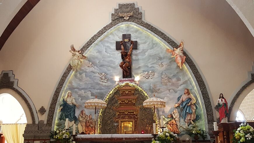 Католическая церковь в Паласари