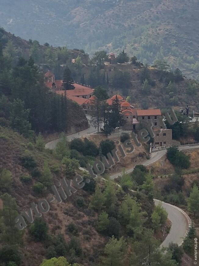 горная дорога к монастырю Махерас.
