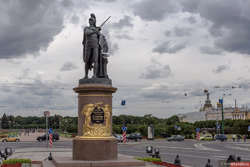 Легенда о памятнике Суворову