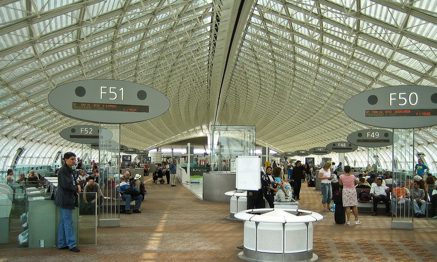 Аэропорт «Шарль де Голль» в Париже