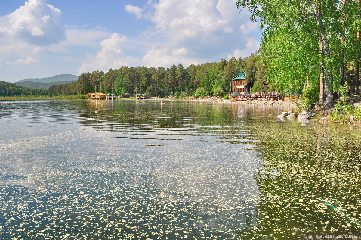 Озеро Тургояк — базы отдыха, пляж, цены 2024, где находится, фото, домики, остров Веры