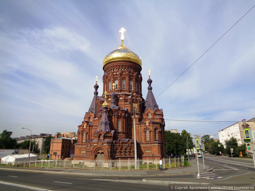 По Санкт-Петербургу. От Нарвских триумфальных ворот до Львиного моста