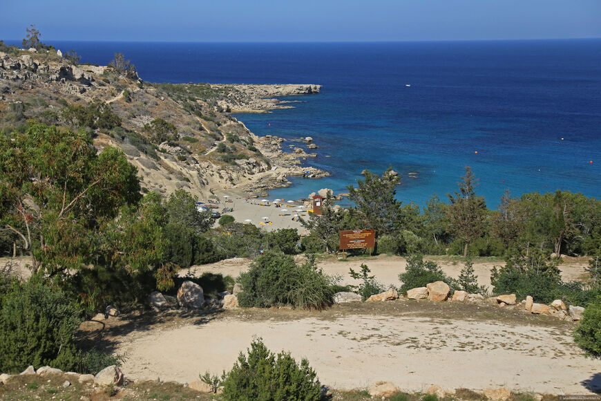 Пляж Коннос Бей (Konnos Bay Beach)