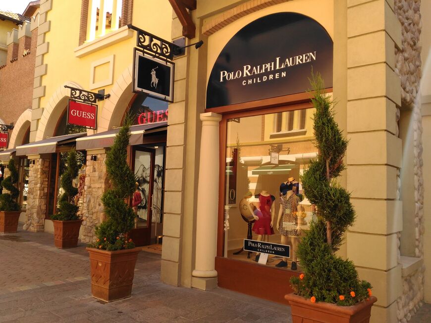 Fidenza Village Outlet Shopping