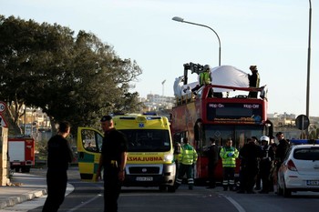 ДТП с туристическим автобусом на Мальте: двое погибших и 50 пострадавших 