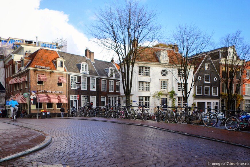Амстердам. Город каналов, тюльпанов и велосипедов…