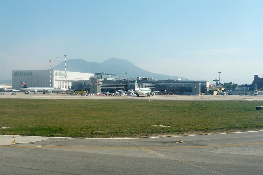 Аэропорт Неаполя