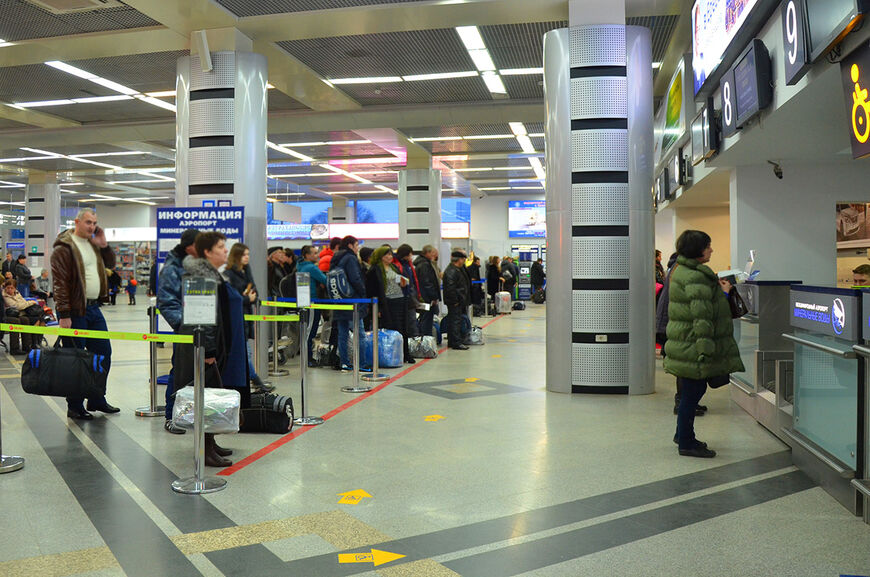 Стойки регистрации в аэропорту Минвод