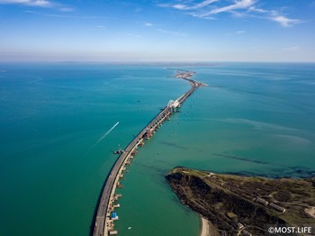 Крымский мост может открыться 15 мая