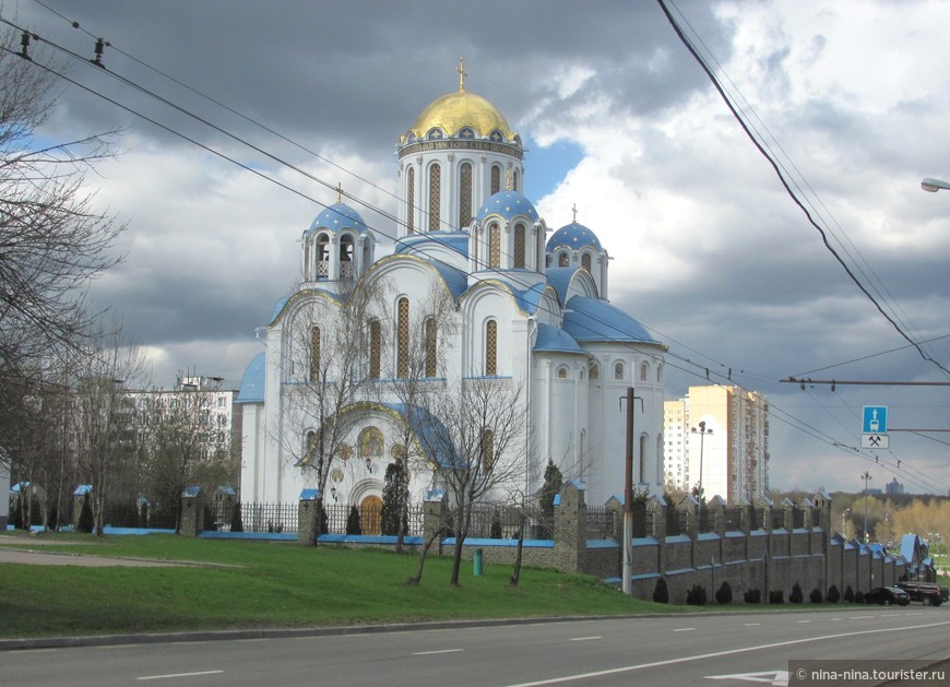 Покровский храм в Ясеневе