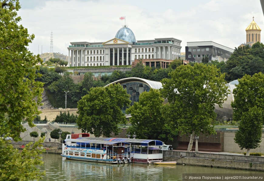 Вид на президентский дворец