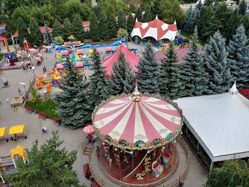 Парк «Мир фантазии» в Алматы