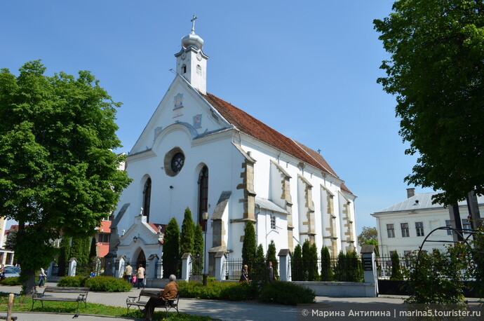 Старый центр напоминает о богатом прошлом. Самое древнее сооружение в городе - это бывшая церковь меньшинств, на данный момент православная, построенная в период 1270 – 1280 годов.  