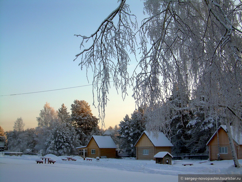 На базе отдыха Родник. Сибирская зима... Фото © Новопашин С.А., 2012.