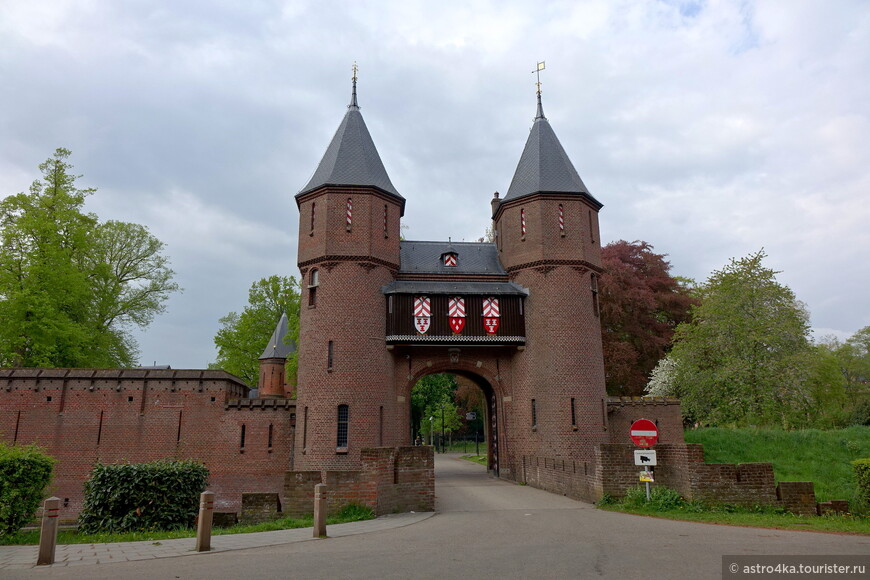 Велотур по Нидерландам. Исторический Утрехт и замок-сказка Де Хаар