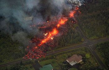 Геологи обеспокоены ситуацией с извержением вулкана на Гавайях 