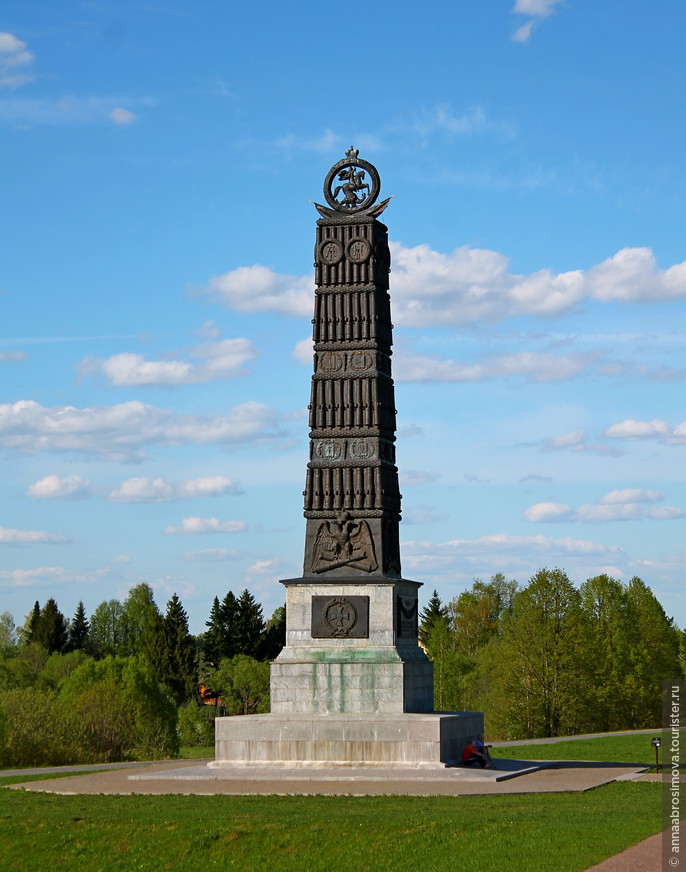 Памятник Благодарная Россия - своим защитникам