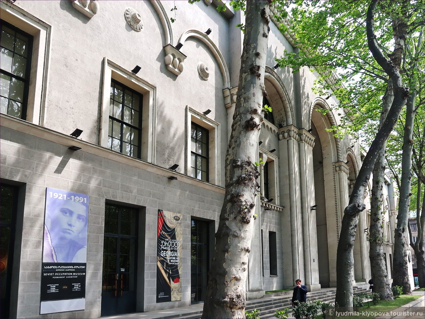 Здание музея на проспекте Руставели