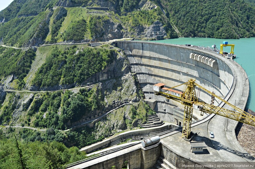 Дамба Ингурской ГЭС