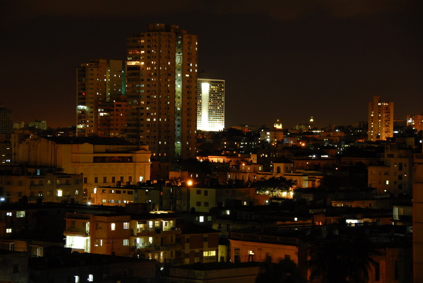 Ночной Ведадо. Гавана.