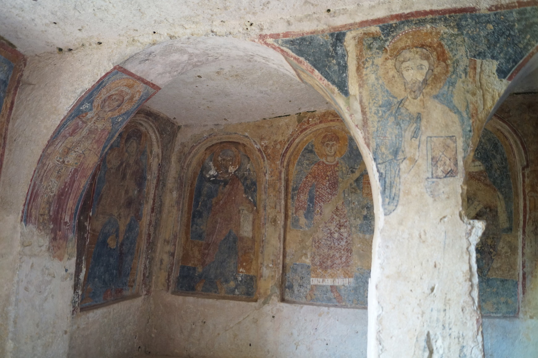 Пещерный храм Димитрия Солунского в Талицах